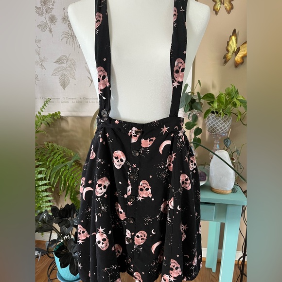Torrid Women’s Plus Size Suspender Skirt/Dress SZ 1 Skull - Picture 2 of 3